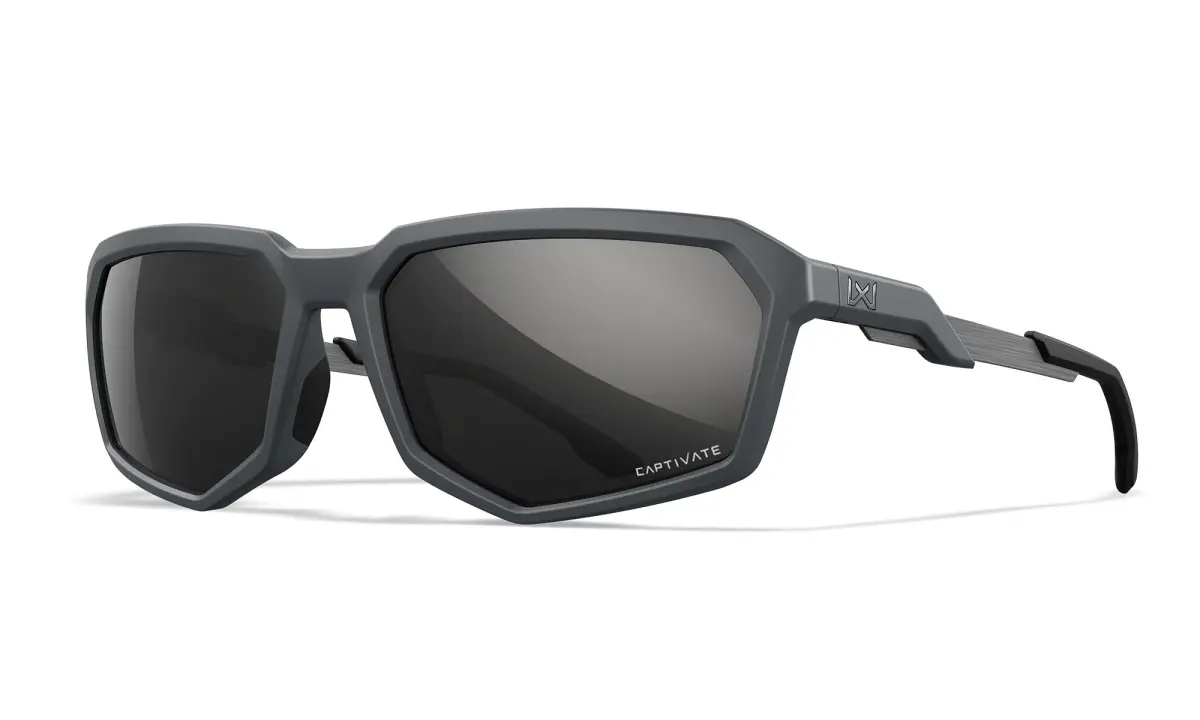 WileyX RECON Captivate Polarized Black Mirror Grey Matte Grey Framekolor Captivate Polarized Black Mirror Grey - MPN: AC6RCN08 - EAN: 71231609101