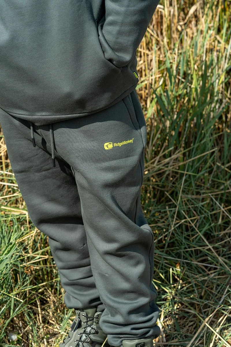 RidgeMonkey APEarel ThermaPro Heavyweight Joggers - Green Lrozmiar L - MPN: RMC117 - EAN: 5056210638255
