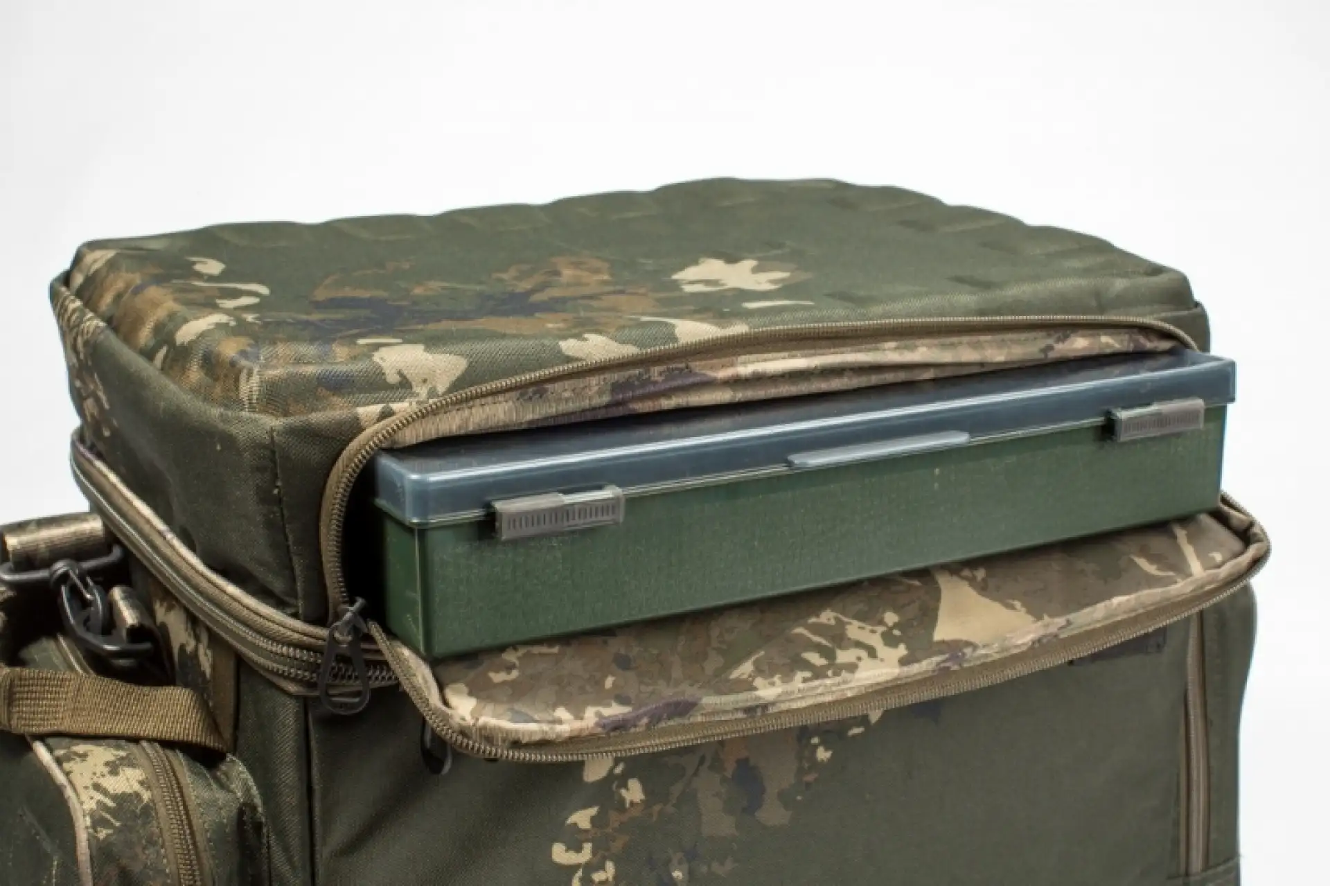 Nash Subterfuge Hi-Protect Carryall medium