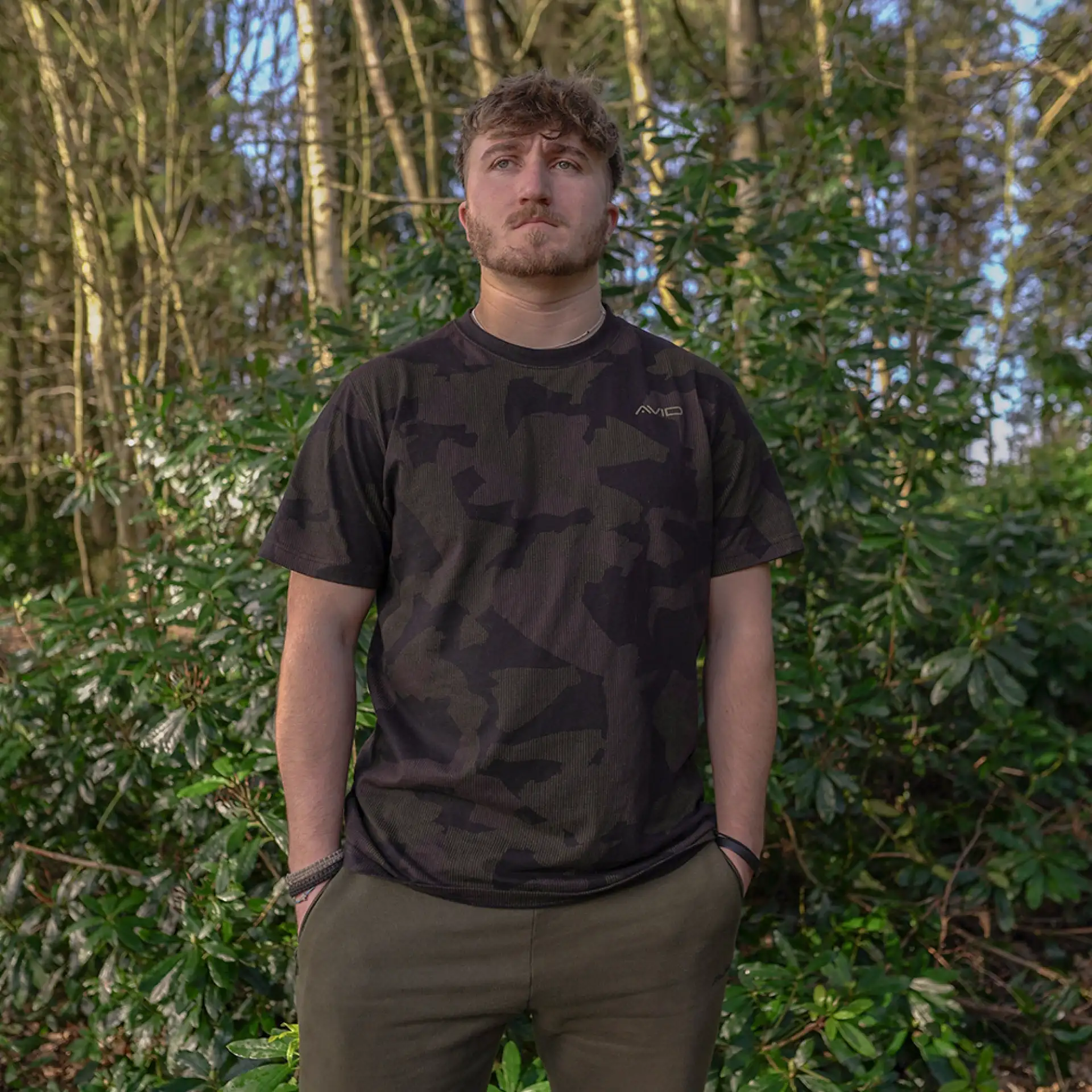 Avid Carp Distortion Camo T-Shirt L