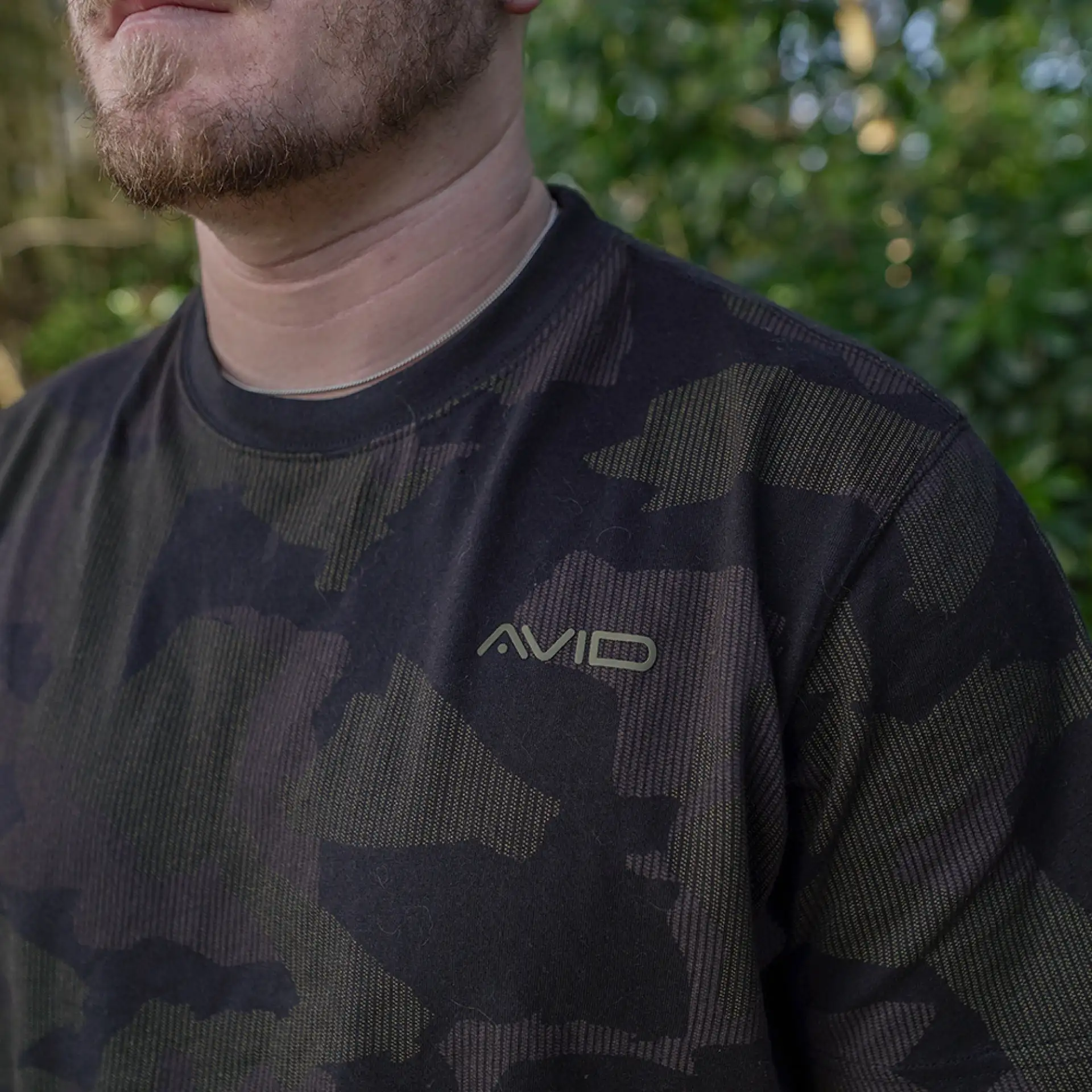 Avid Carp Distortion Camo T-Shirt L
