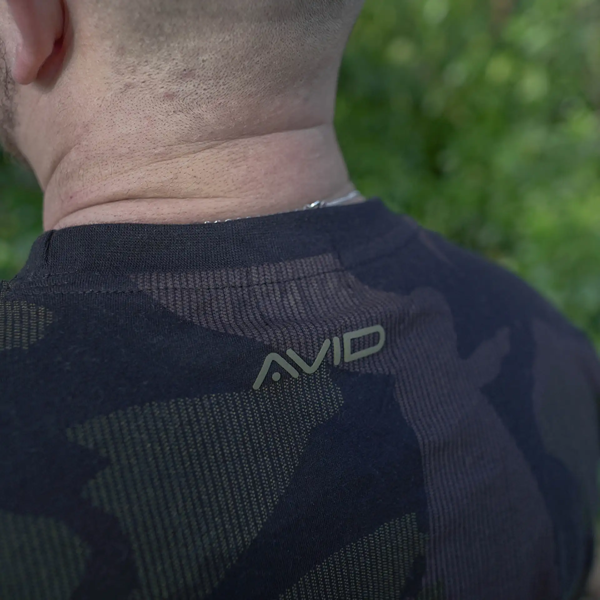 Avid Carp Distortion Camo T-Shirt L