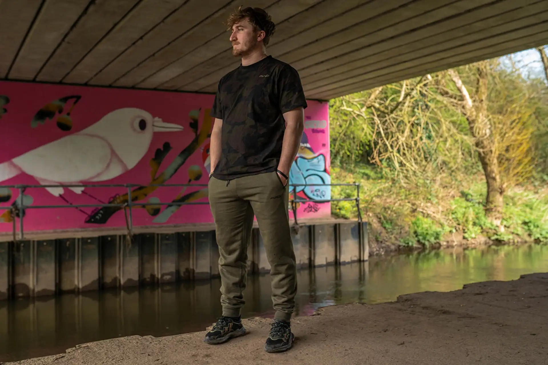 Avid Carp Distortion Joggers  M