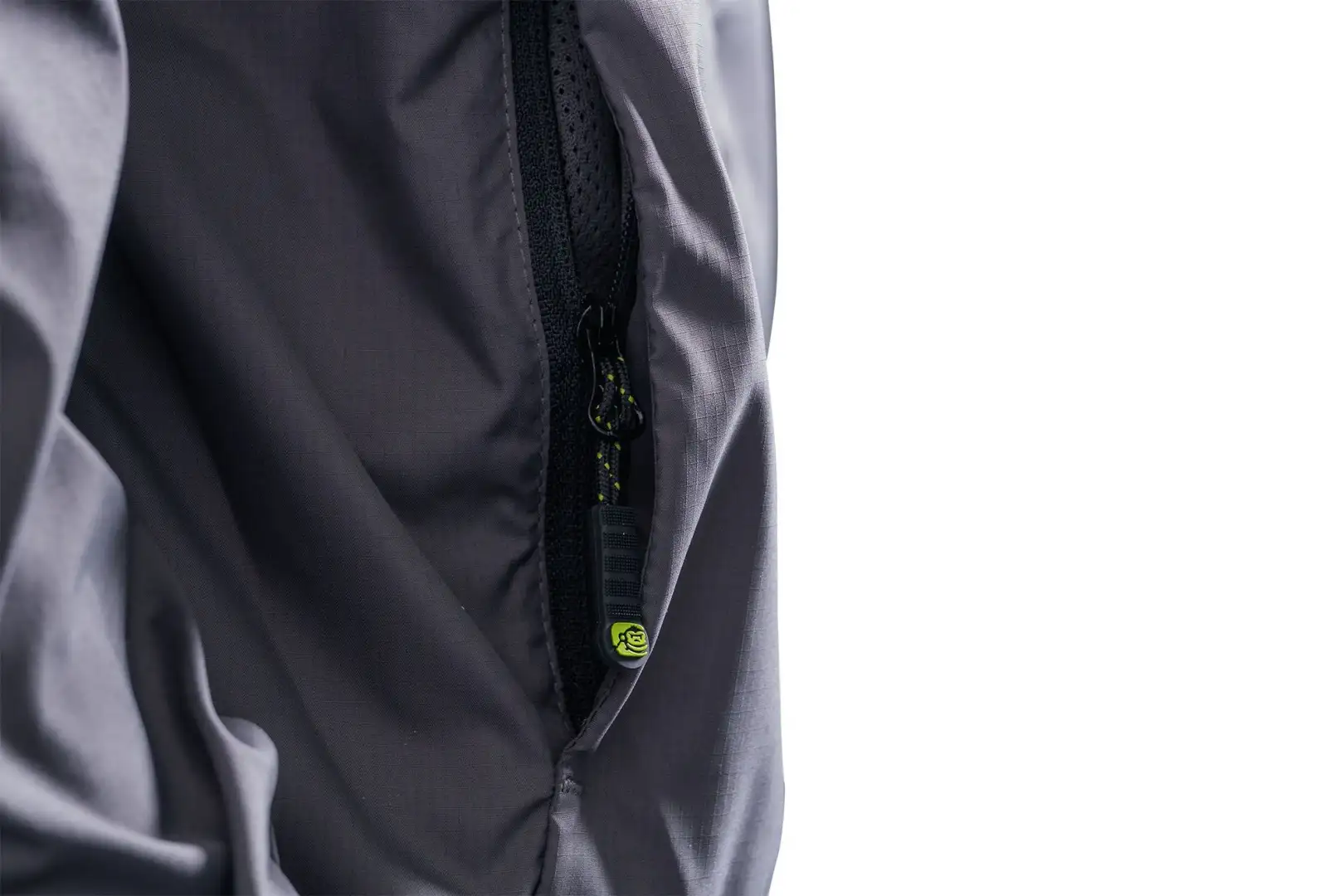 RidgeMonkey APEarel Dropback Lightweight Hydrophobic Jacket - Grey