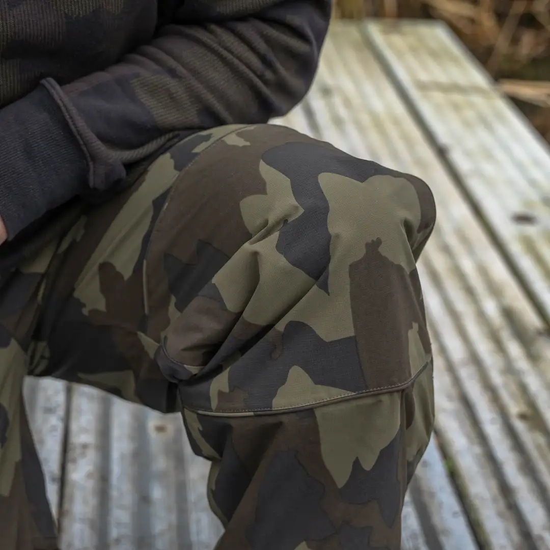 Avid Carp Ripstop Camo Trousers L