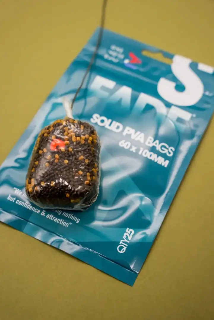 One More Cast FADE Solid PVA Bags  Medium (75 x 110mm)