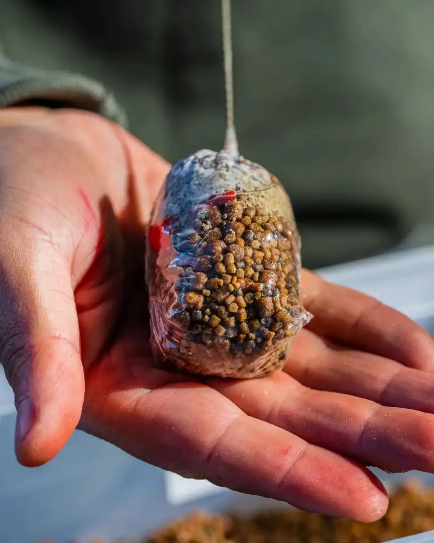 One More Cast FADE Solid PVA Bags  Medium (75 x 110mm)