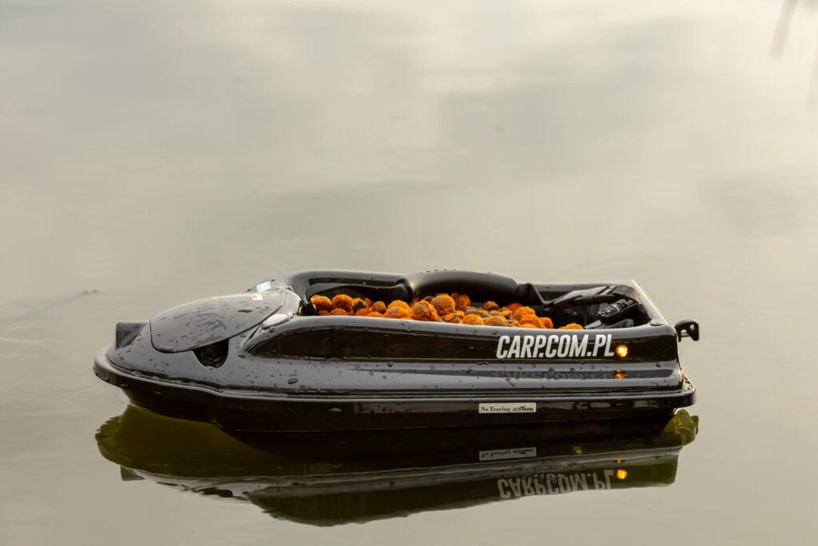 Boatman Actor Plus PRO Baitboat - BLACK Black (czarny)