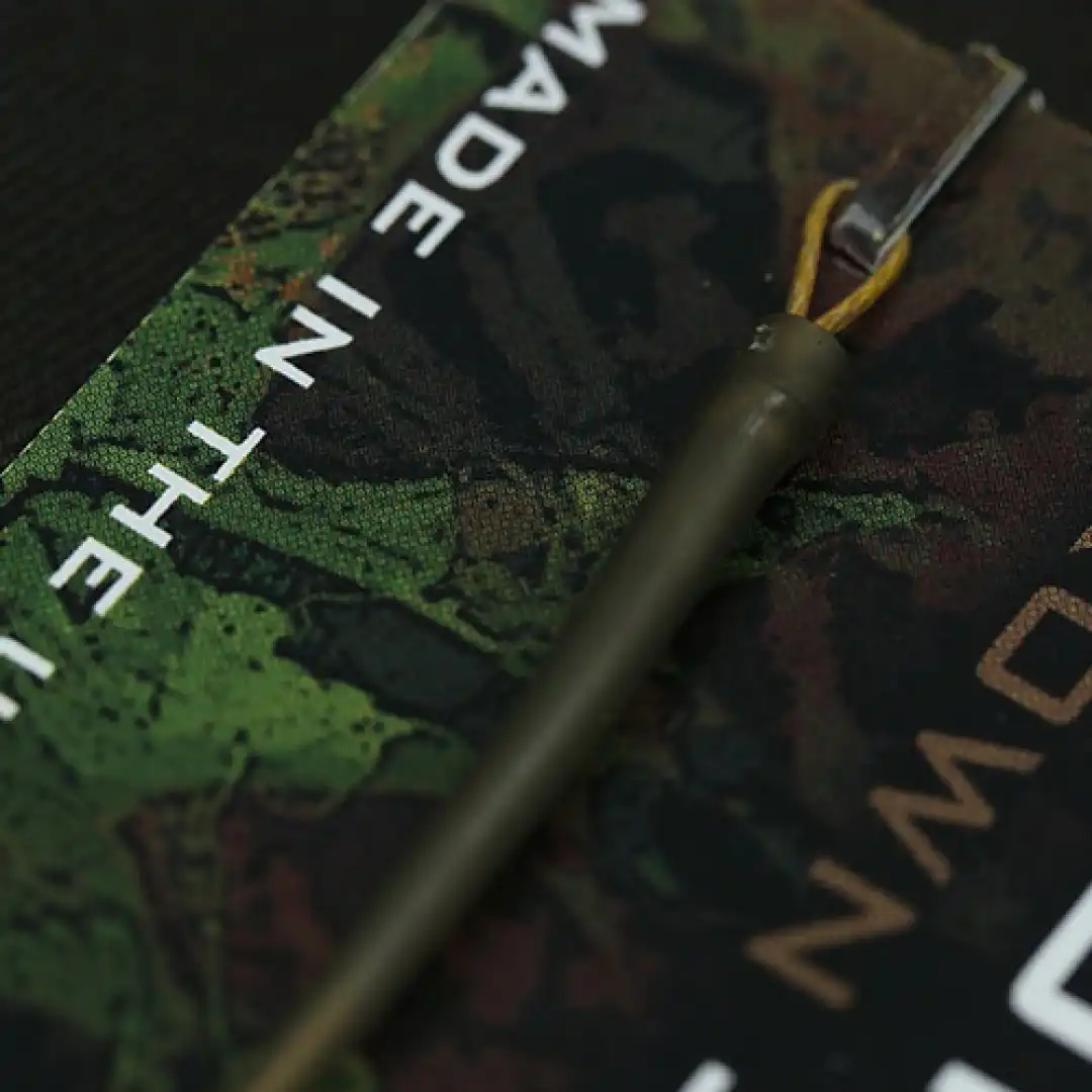 Gardner Hook Aligner Rig - Brown Barbless