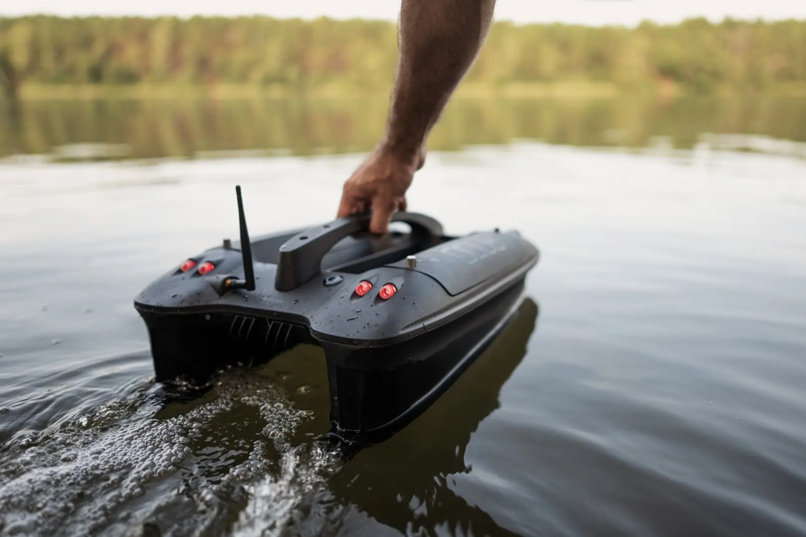 Deeper Quest Baitboat - Łódka Zanętowa