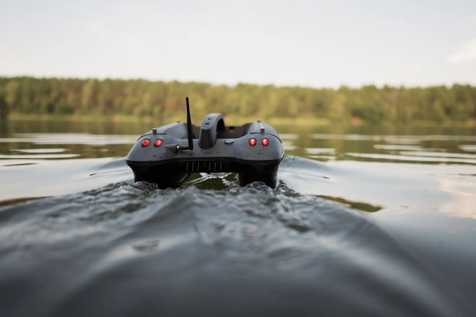 Deeper Quest Baitboat - Łódka Zanętowa