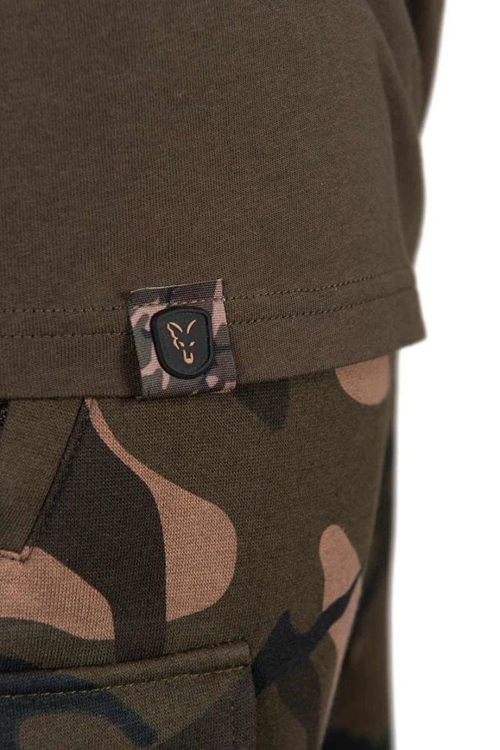 Fox Khaki / Camo Outline T-Shirt M