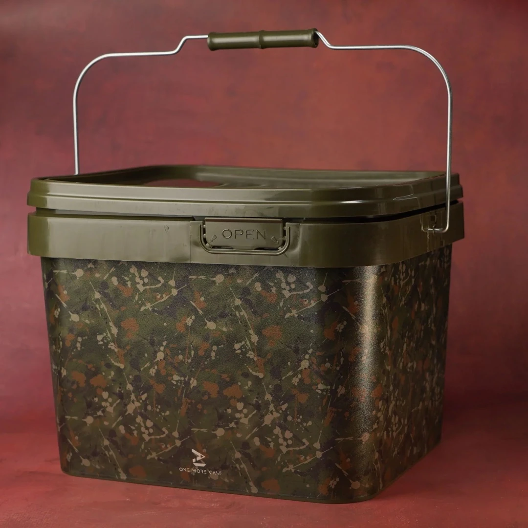 One More Cast Splash Camo Bucket 10L