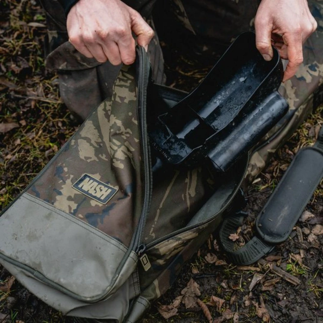 Nash Subterfuge Bushwhacker & Prodding Stick Bag