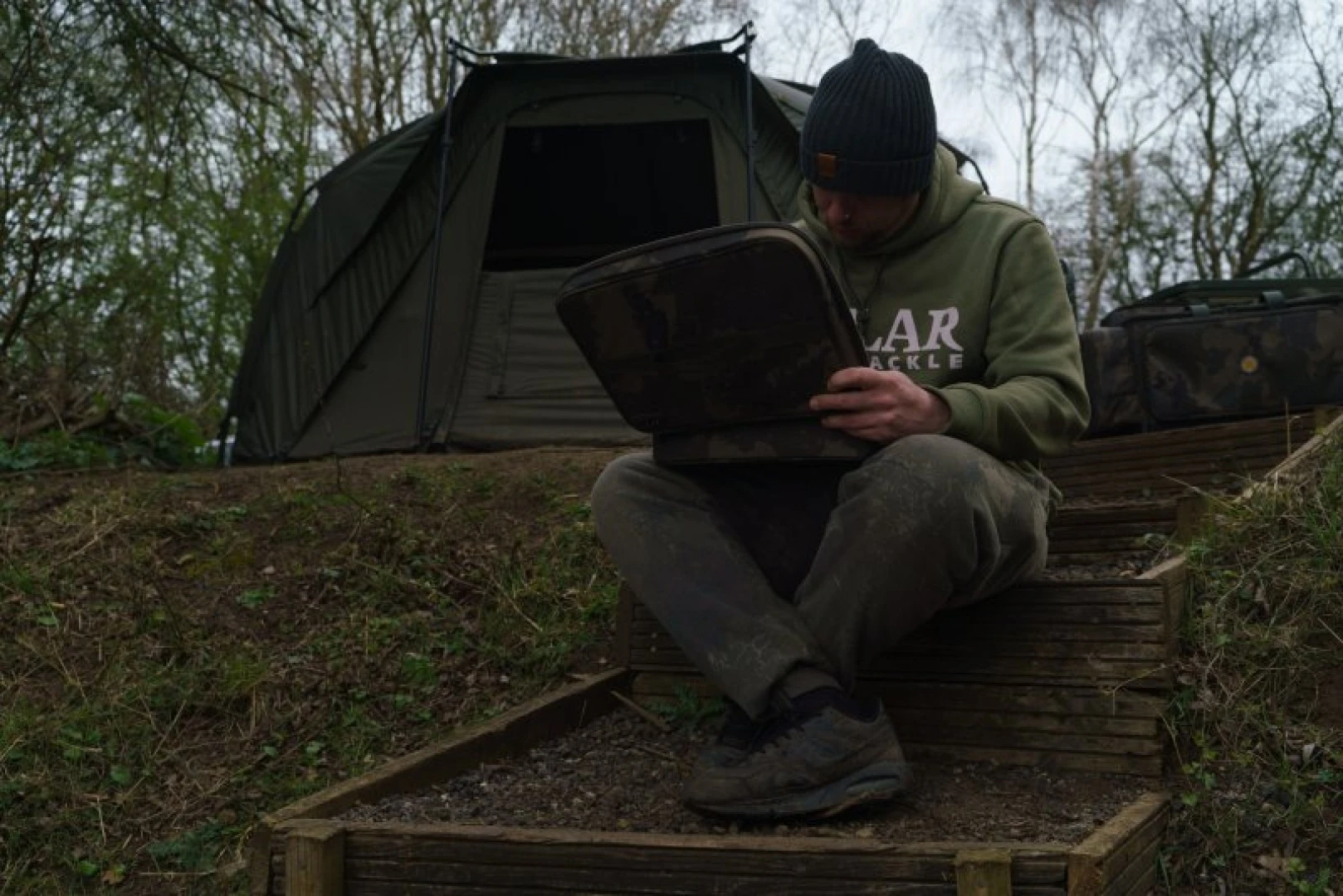 Solar Worldwide Tackle Station - Large 
