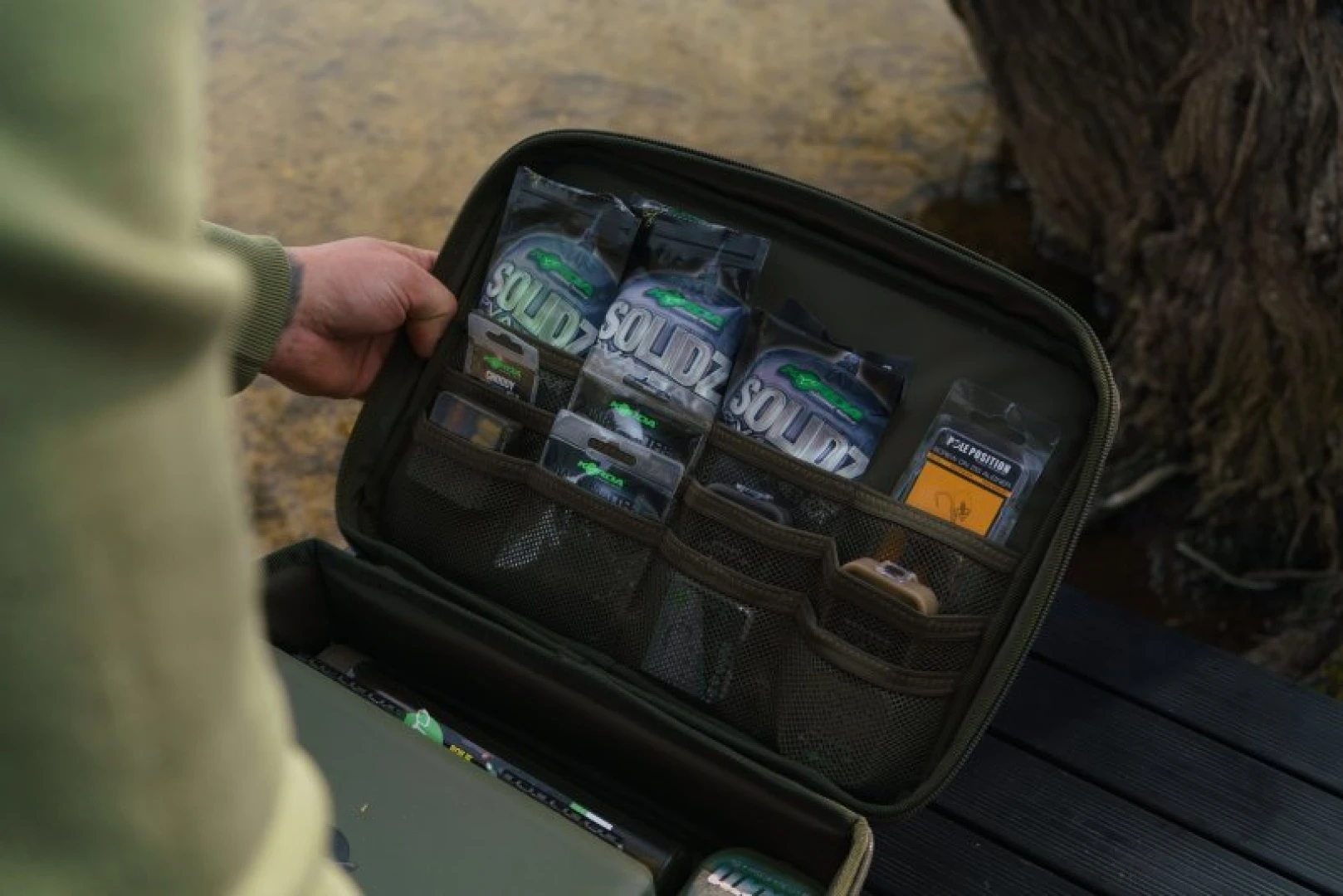 Solar Worldwide Tackle Station - Large 