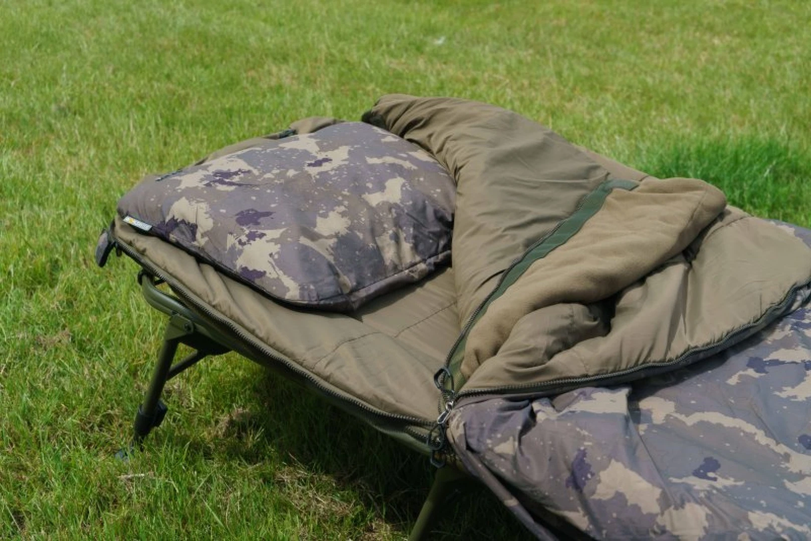 Solar Worldwide Pillow