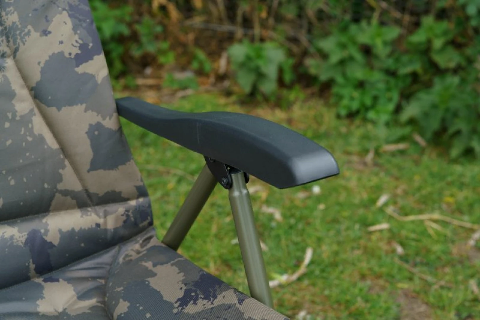 Solar Worldwide Recliner - High