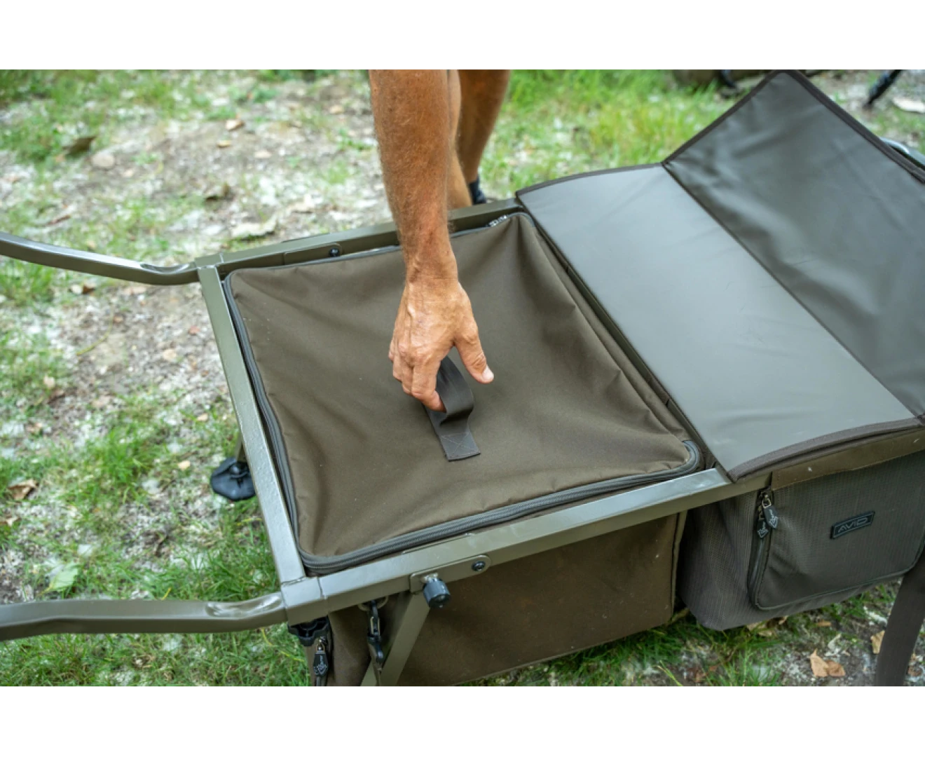 Avid Carp Transit Terrain Barrow 