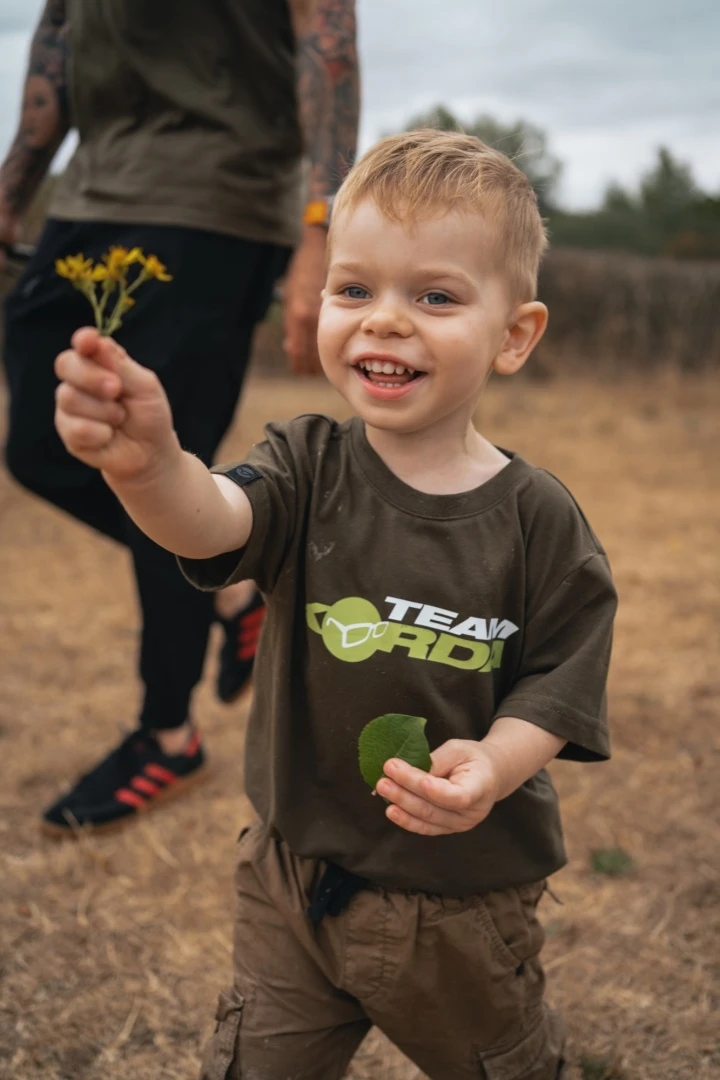 Korda TK Kids T-Shirt - Dark Olive  4/5 Lat