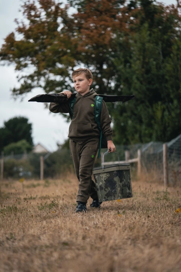 Korda Kids Kore Hoodie - Dark Olive 6/7 Lat