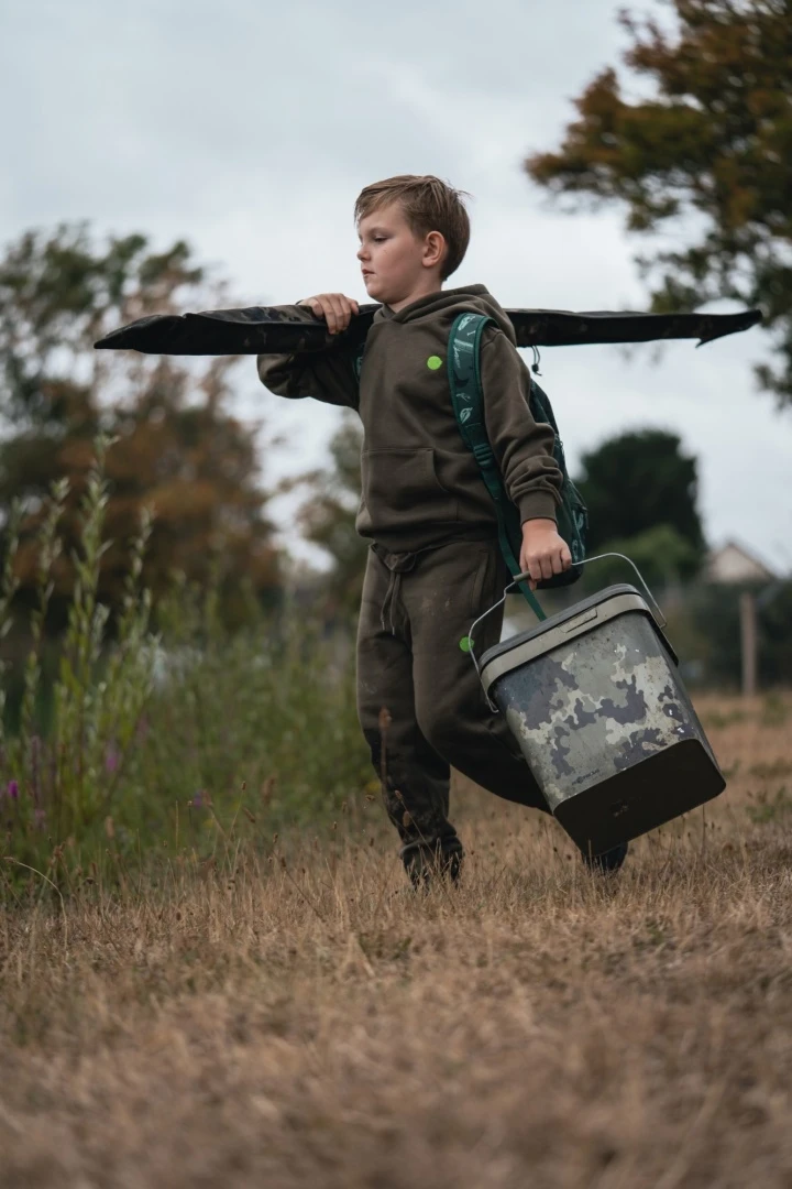 Korda Kids Kore Hoodie - Dark Olive 6/7 Lat