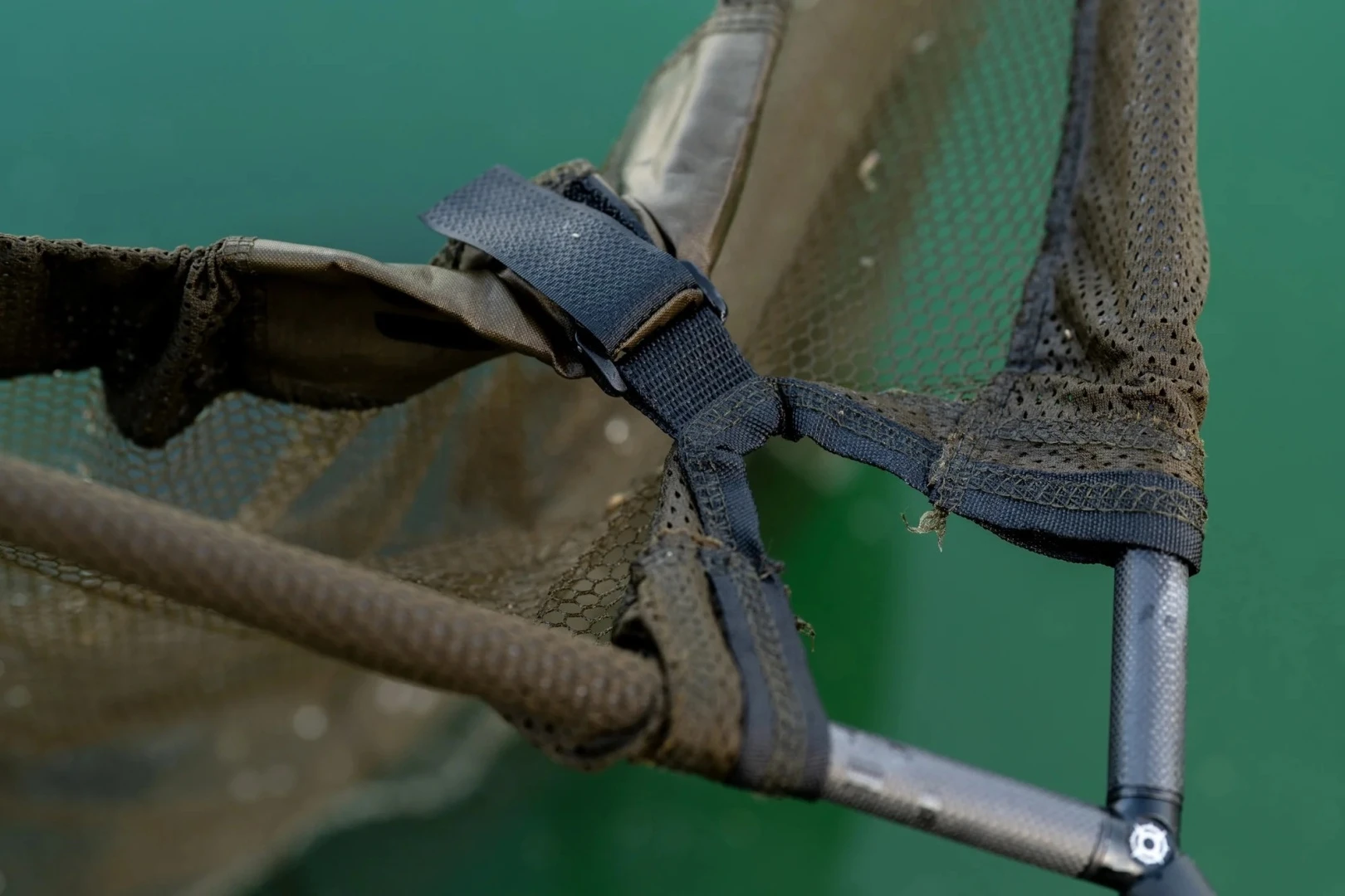 Nash Scope OPS Retract Landing Net 42 42