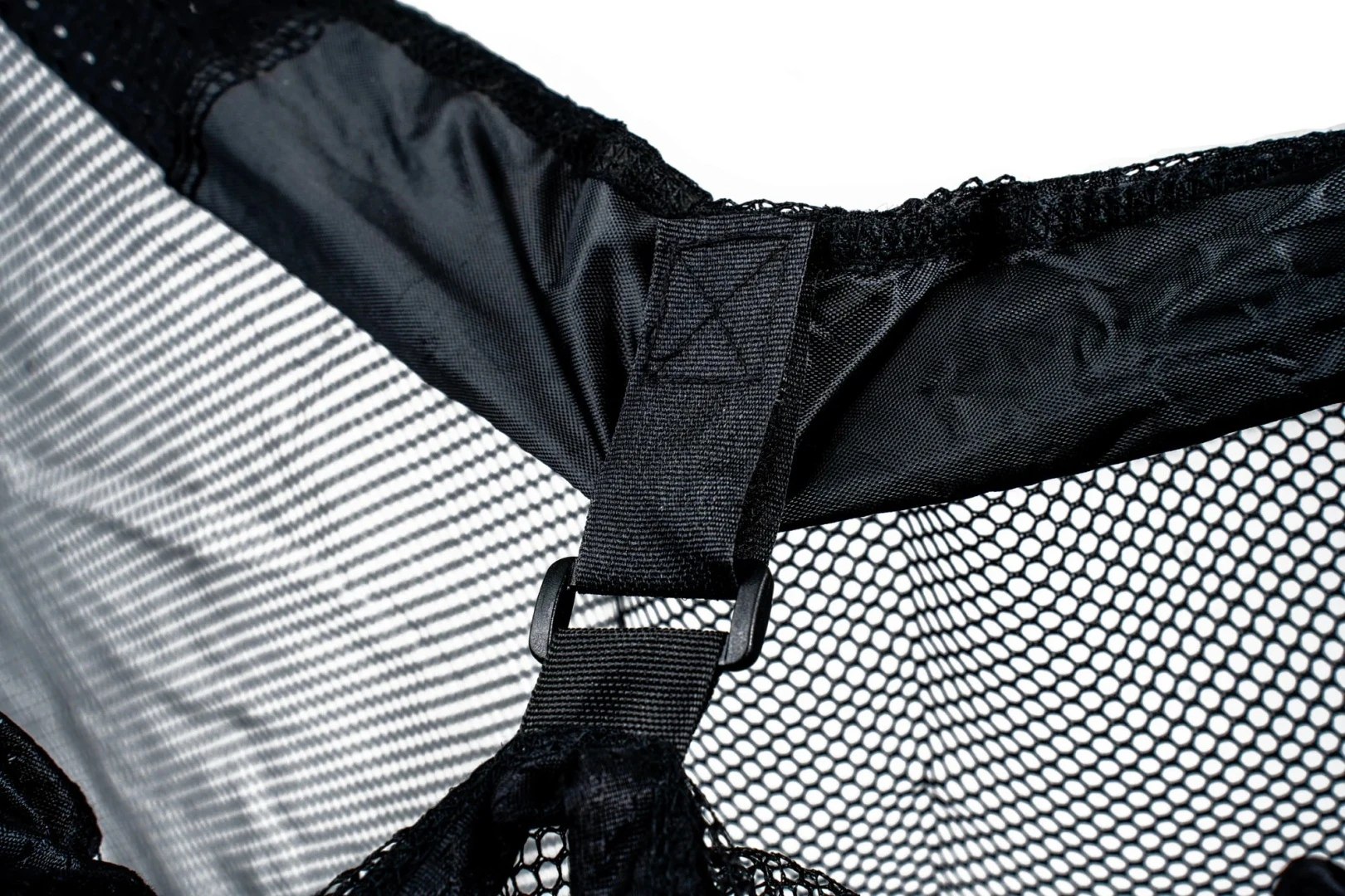 Nash Scope Sawn Off Retract Landing Net 42 42
