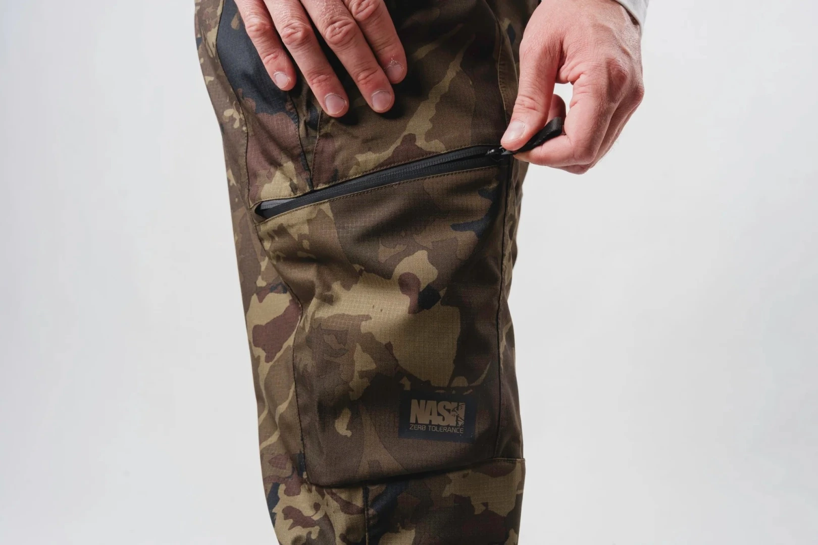Nash ZT Apex Waterproof Trousers Camo L