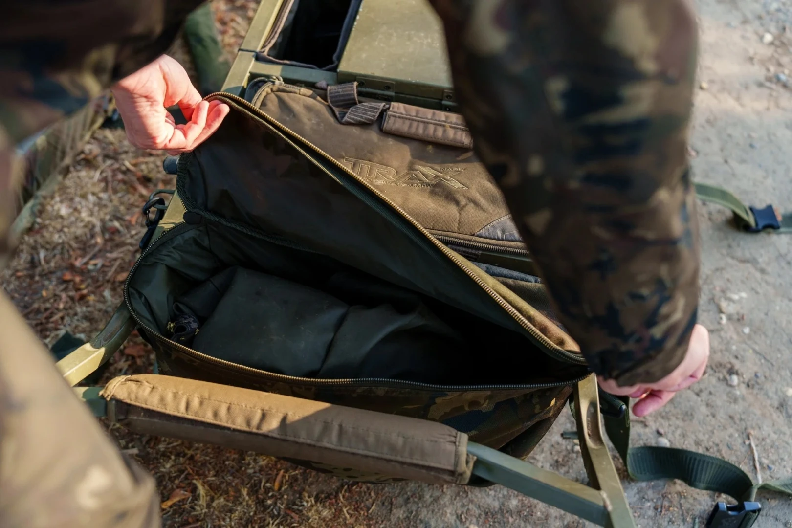 Nash Trax Barrow Rear Bag Camo